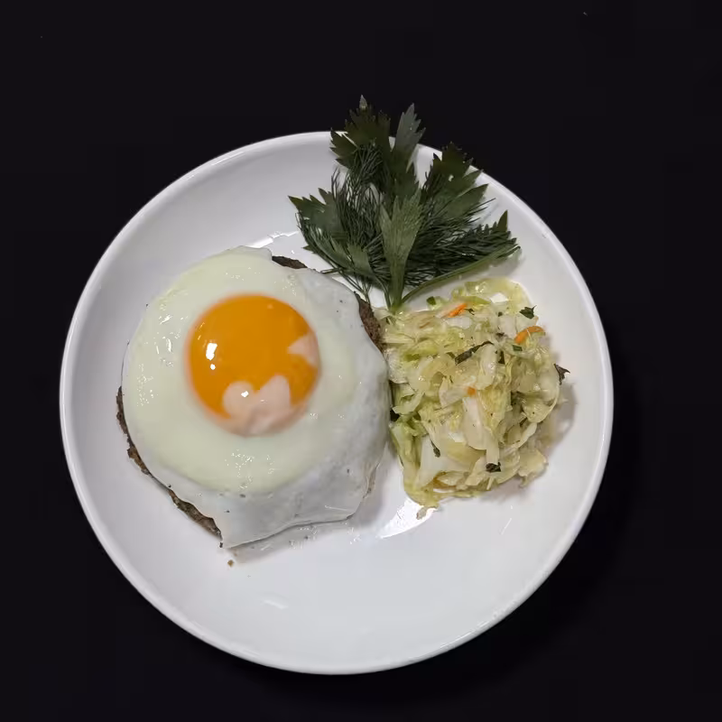 Бифштекс с яйцом (250г)