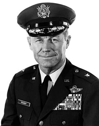 [Imagen: Chuck-Yeager-jpg.png]