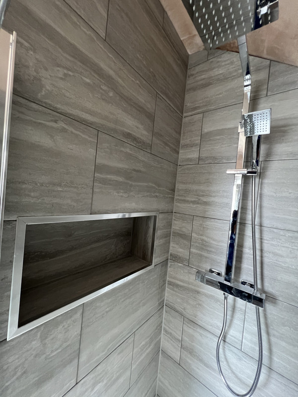 BCF8434B-6157-4484-B185-299814183332