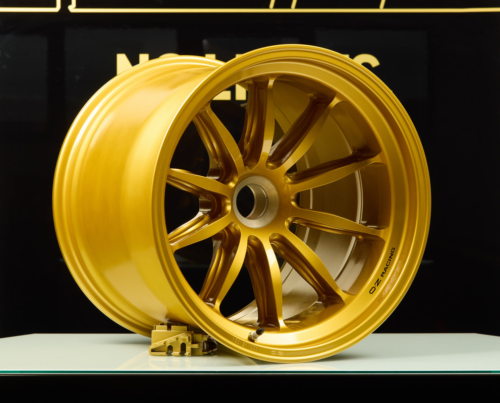 Rodin_Cars_officially_announce_1200_HP_sub-700kg_track_hypercar_the_FZERO_is_coming_in_2023(32)