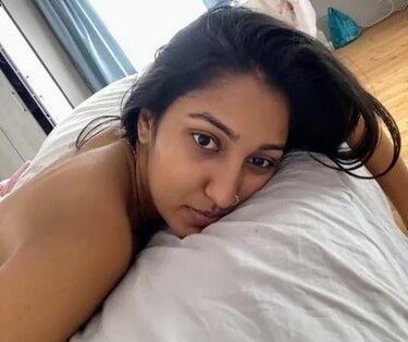 Hot webcam girl primium show live stripping
