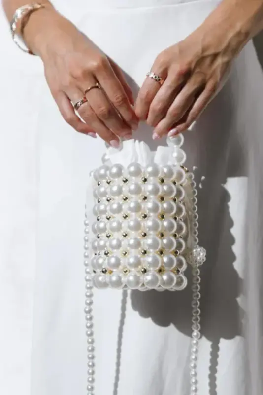 bag-pearl-bucket.webp