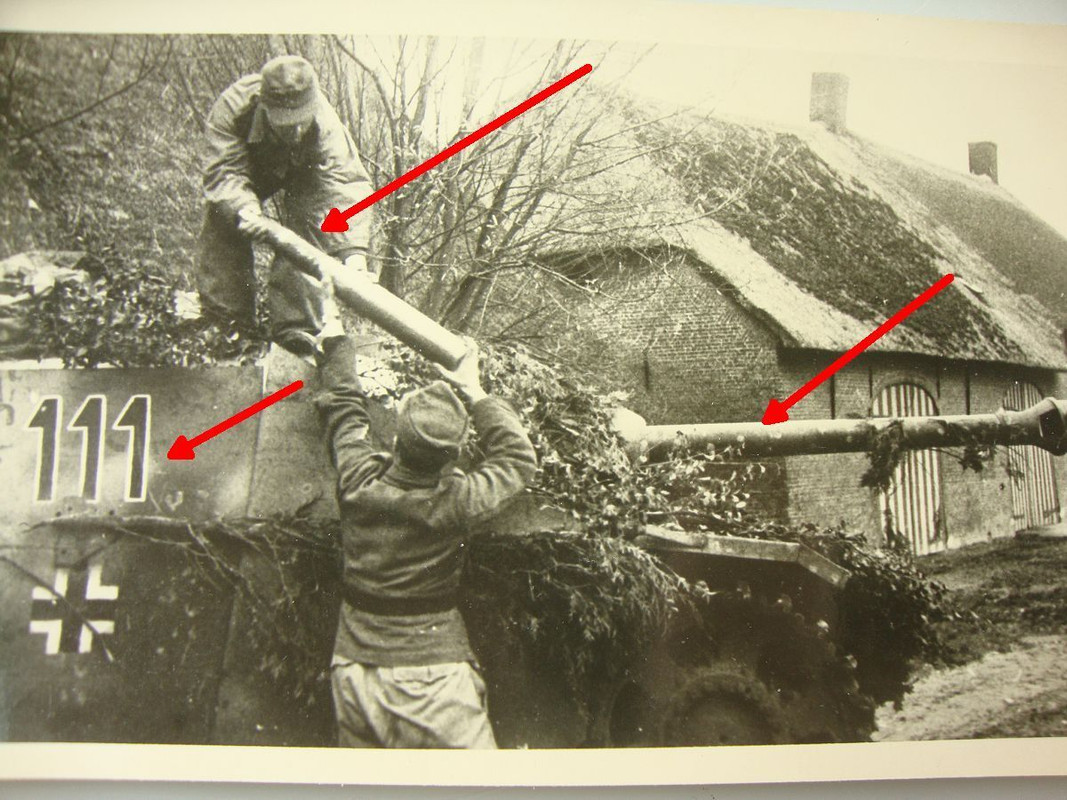 STURMGESCHÜTZ III WIRD AUFMUNITIONIERT, Stug, Sa