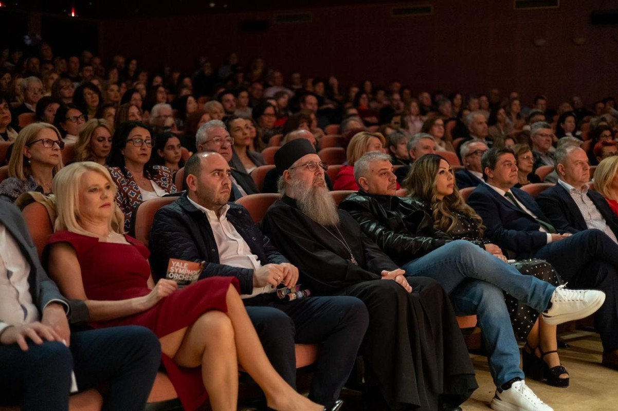 90d8fba3-41b4-49e2-8acb-6e6f79b07dce