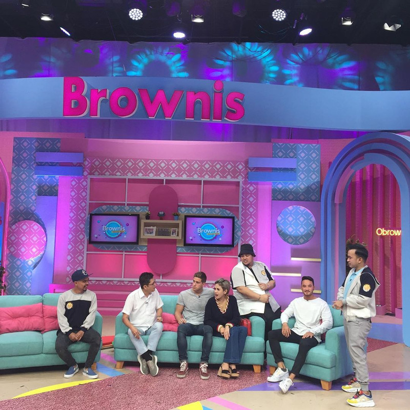 Nikita Mirzani saat menjadi bintang tamu di acara Brownis TransTV pada Jumat, (1/11/2019)