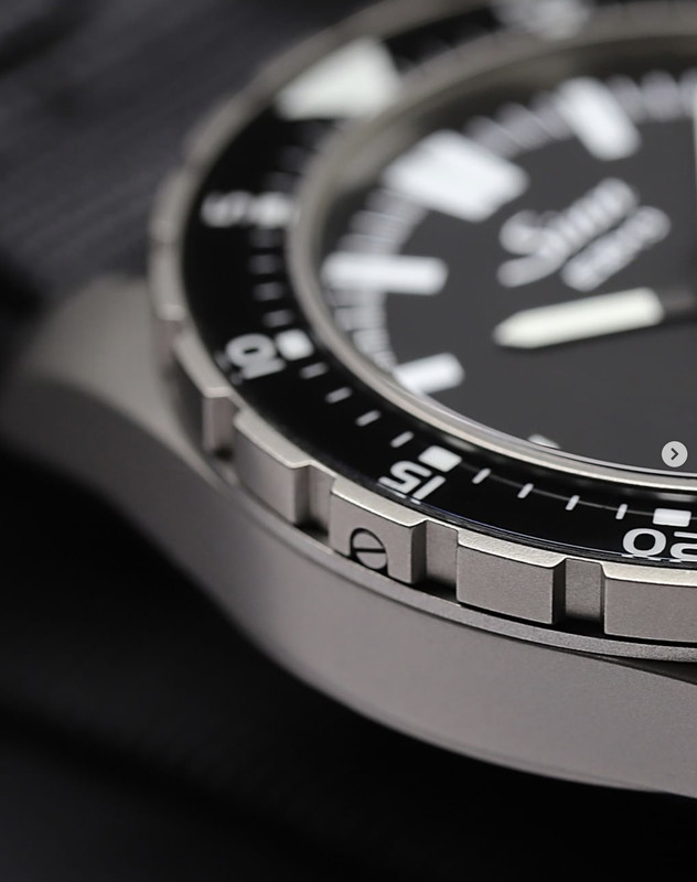 9D0052B2-7276-4E85-941C-23D0C087411F