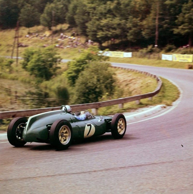 12B760E8-E44B-4F09-94B9-F8AA0CC58FED