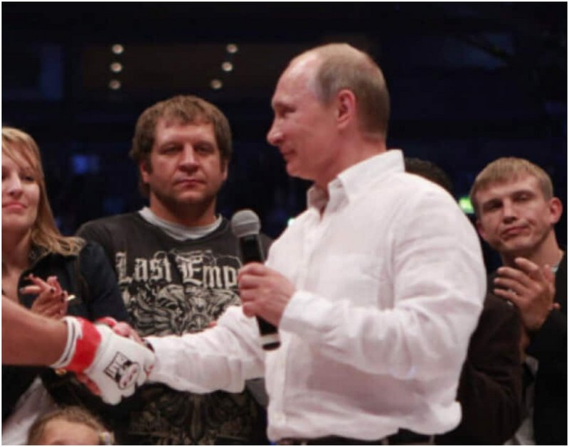 А. Емеляненко: Путин е силен, а критиците му са безделници