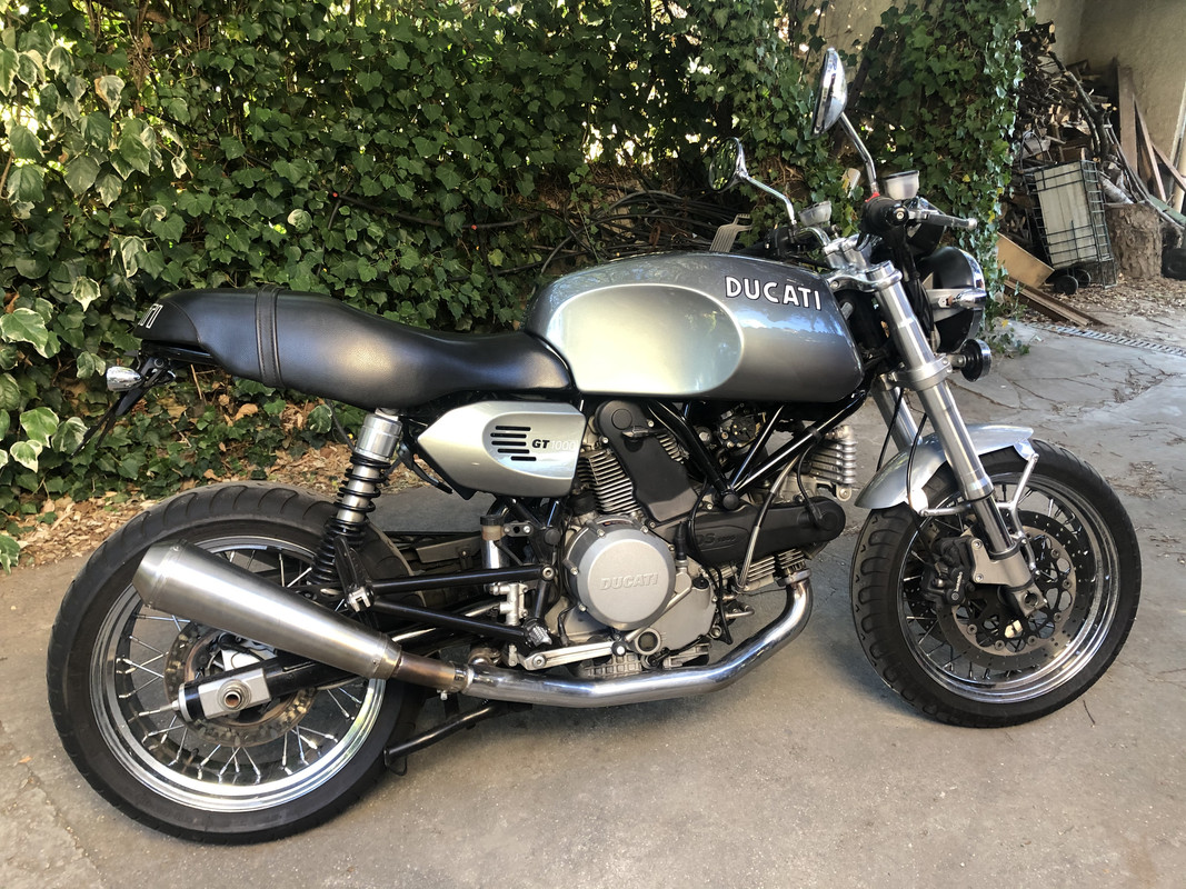 D27F32FA-999A-4560-8D0A-D2800C5C6E3C