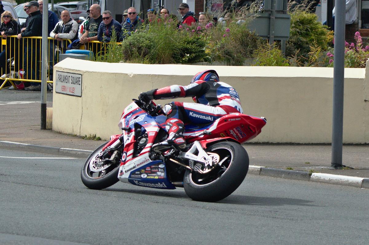 Vmax Tour 2019 au TT à l'île de Man R-DSC9980