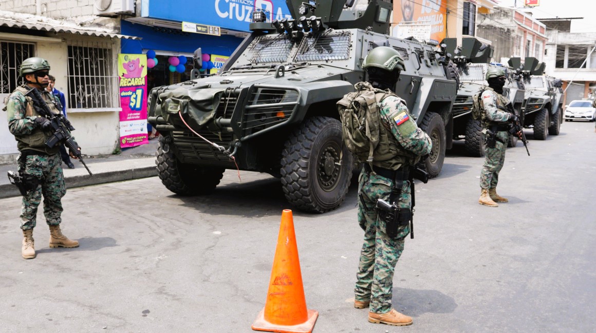 Ecuador despliega sus Cobra II en operaciones antiterroristas