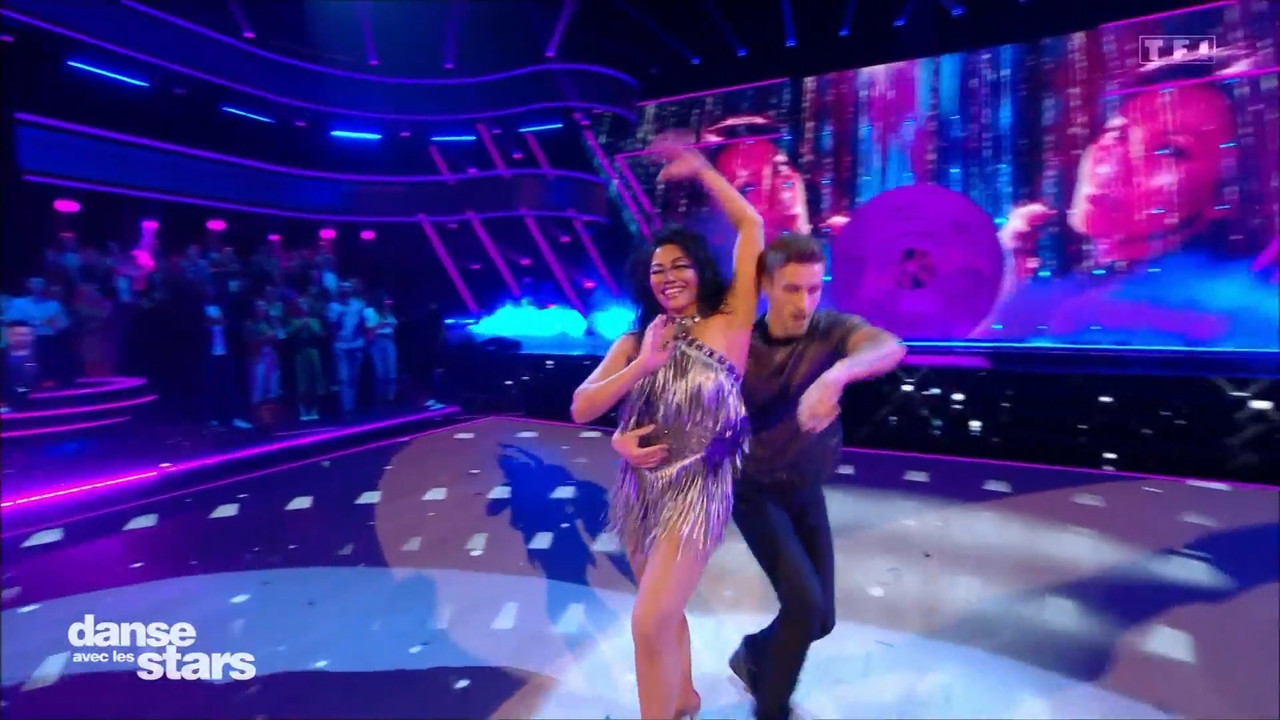 2022-09-09_21_10_TF1_Danse-avec-les-stars.mp4_snapshot_23.35.213