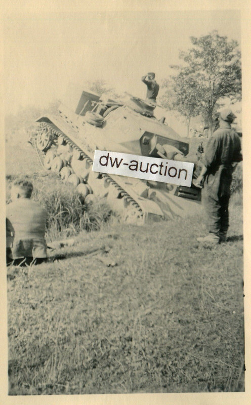 Panzer im Gelände stecken geblieben