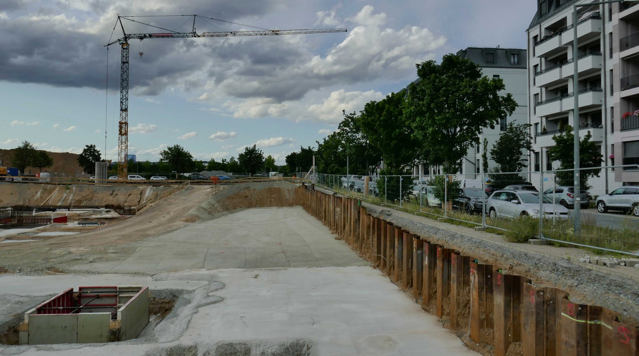 Bild: https://i.postimg.cc/6pNZwr2n/P1220004.jpg