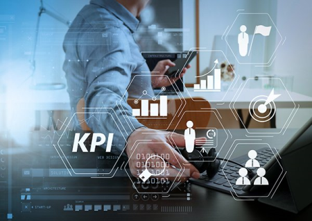 Managing business performance & variance tracking
