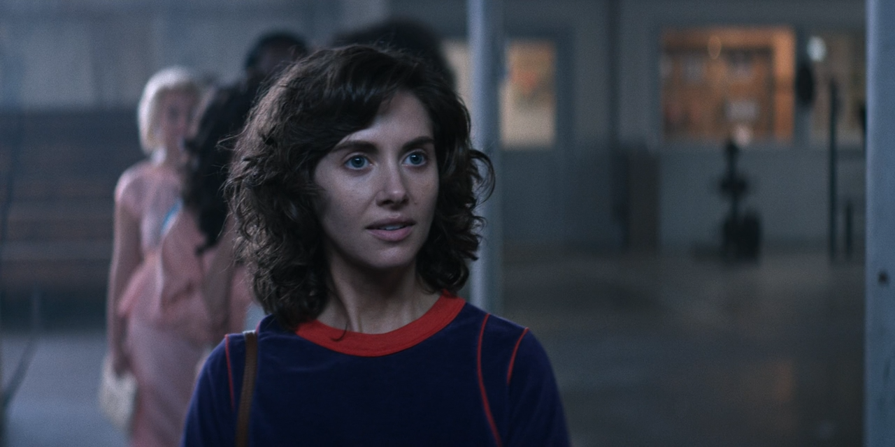 GLOW.1x01.Pilot.ITA.ENG.720p.NF.WEBMux.DD5.1.x26