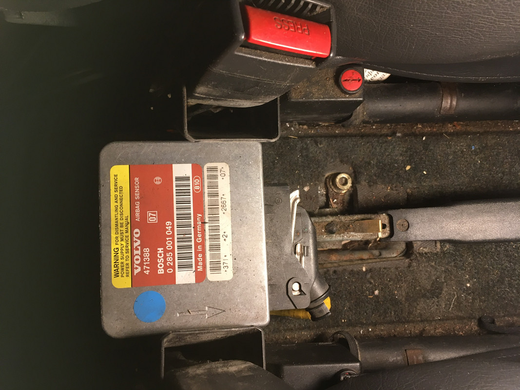 1611E2A8-7D57-43D0-8AA9-3E7EE8797DD0