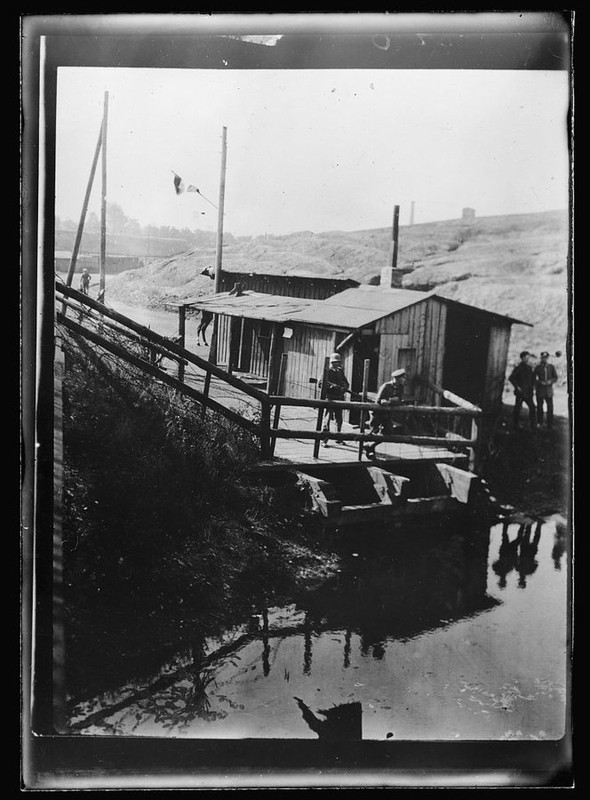 9-2649956-scn190115ringer2_t1880