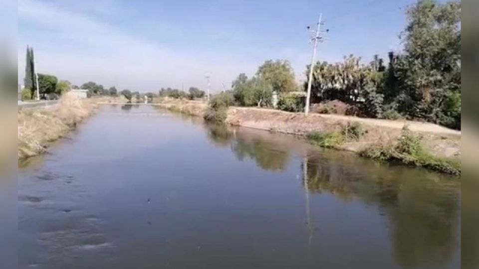 Un hombre y una mujer son abandonados al interior de un dren; fueron maniatados y torturados