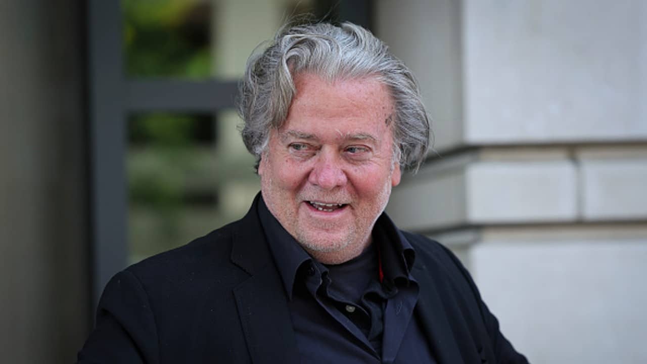 Steve Bannon, exasesor de Donald Trump es condenado a cuatro meses de cárcel