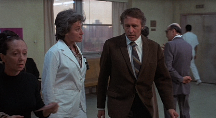 NAKED-GUN-JACQUELINE-BROOKS-1-FOTOR.png
