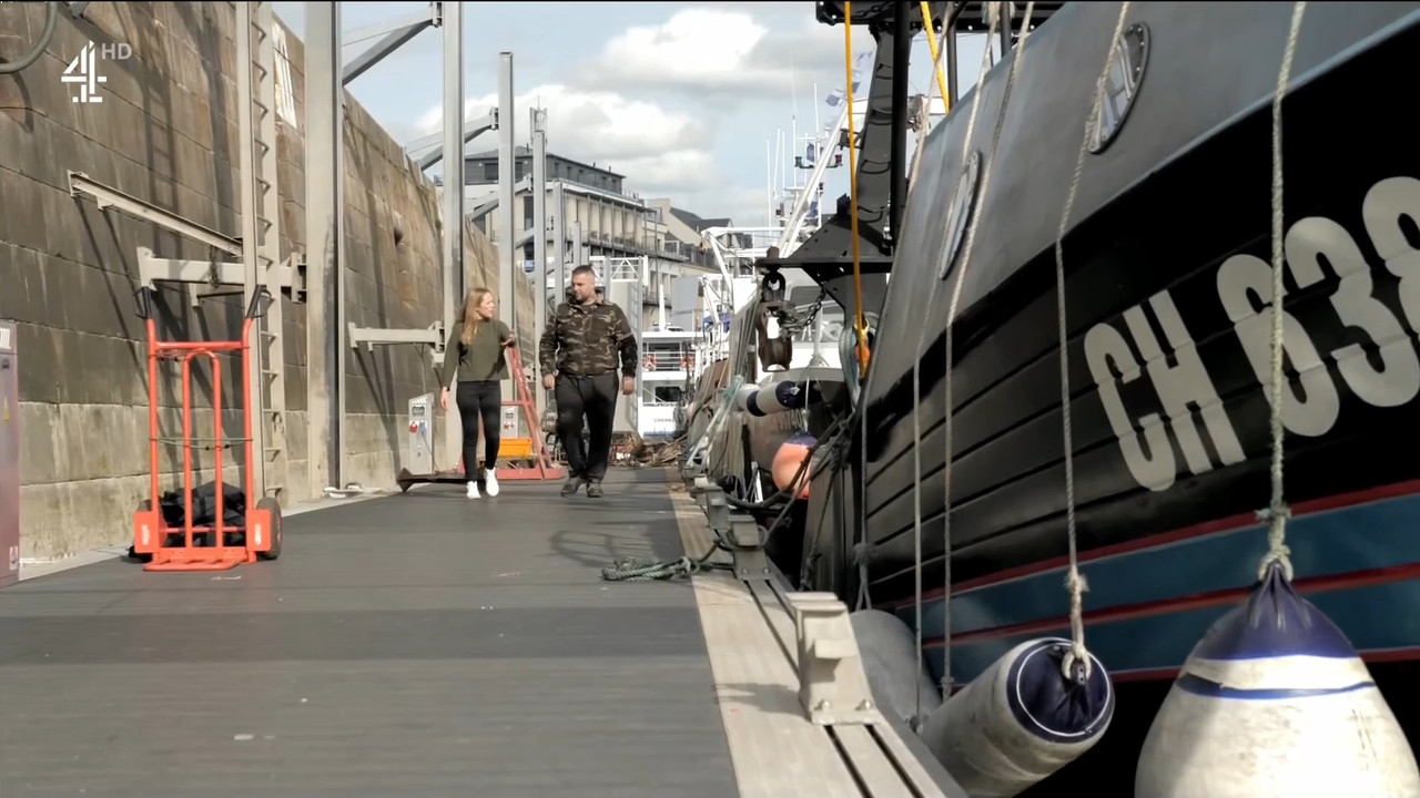Channel 4 News_20210930_19002000.ts_snapshot_00.46.33.918