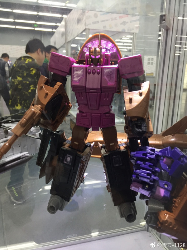 Toyworld-Combaticons-03