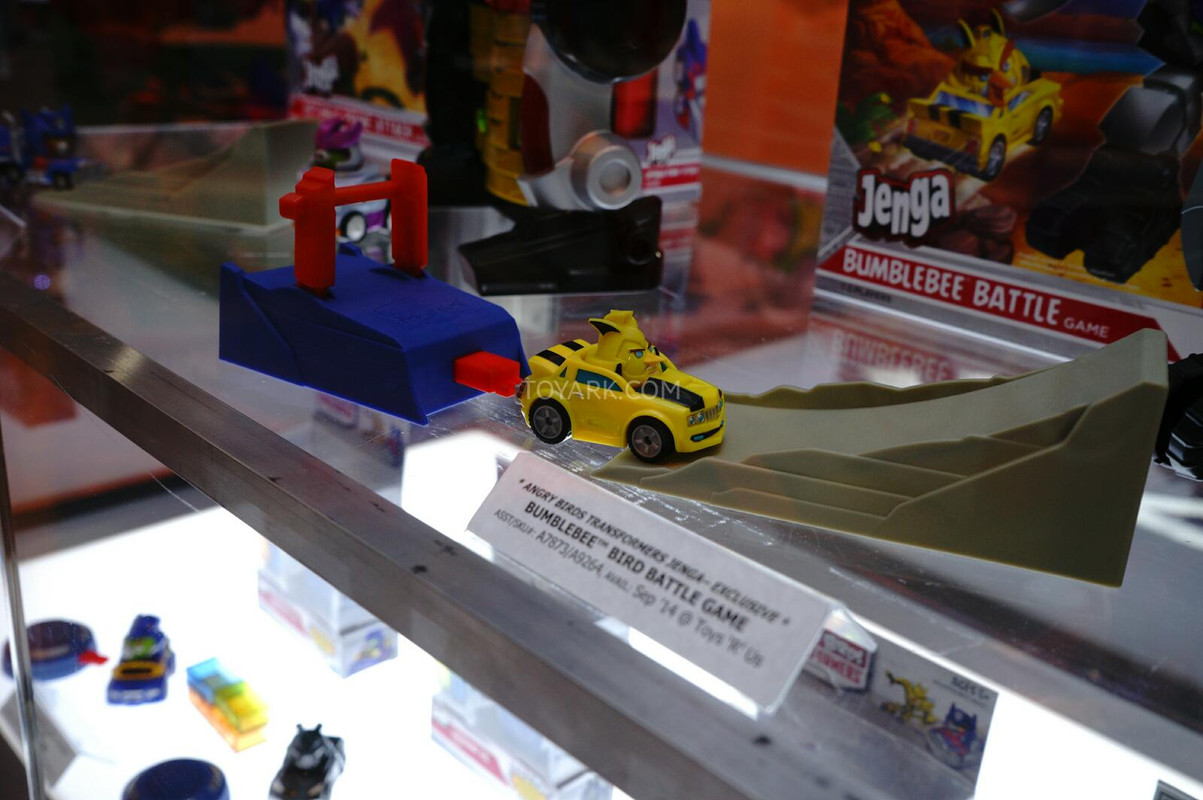 SDCC-2014-Angry-Birds-Transformers-021_140616787