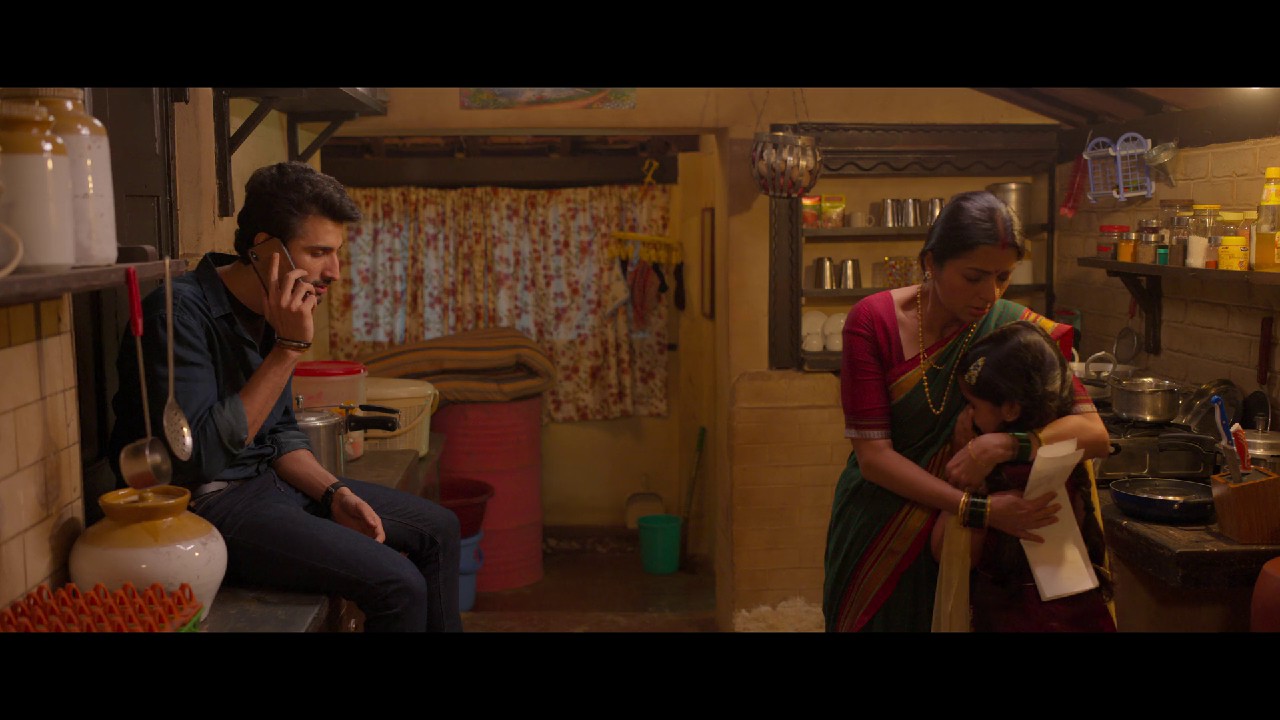 Operation-Romeo-2022-NF-WEB-DL-Hindi-1080p-x264-AVC-DDP-5-1-MSub-mkv-0002