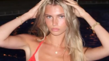 Naughty Slut Fully Naked Pushing Out Her Huge Boobs