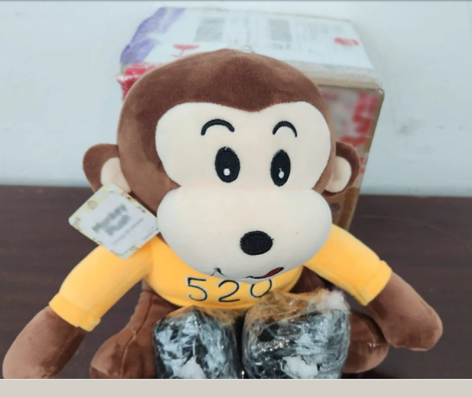 Narcos ocultan cristal dentro de simio de peluche en Baja California