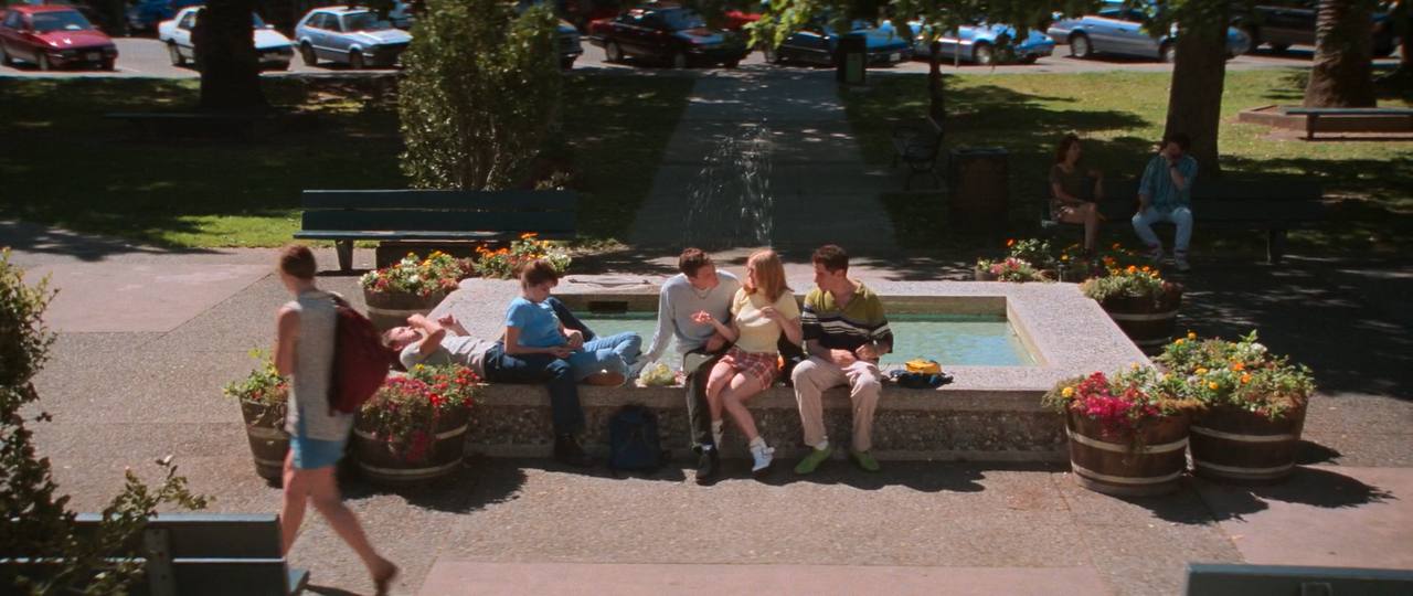 01 Scream (1080p HD).mp4_snapshot_00.19.57.274