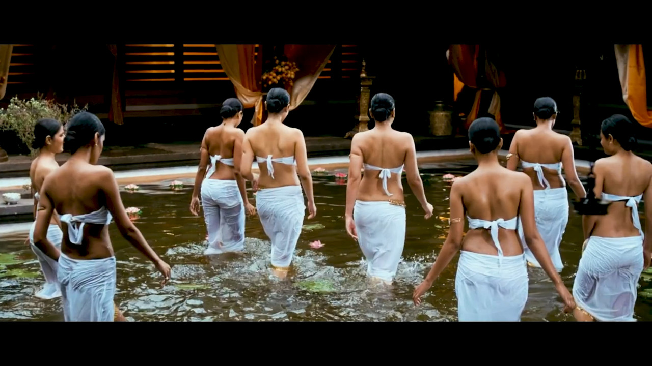 Ponnar Shankar 2011 Hot Song 4k.mp4_snapshot_01.06_[2020.12.12_00.08.44]