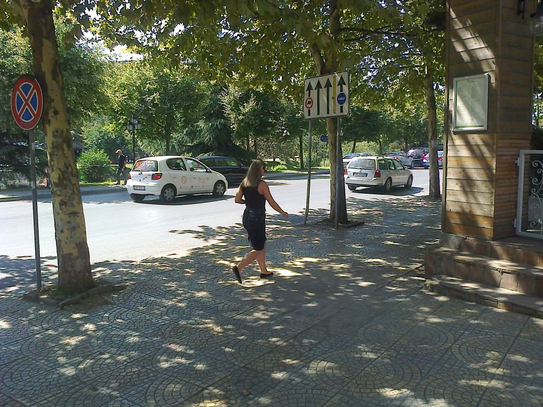 Albanija ... sa spuštenim krovom i BG tablicama ... Fotografija2089