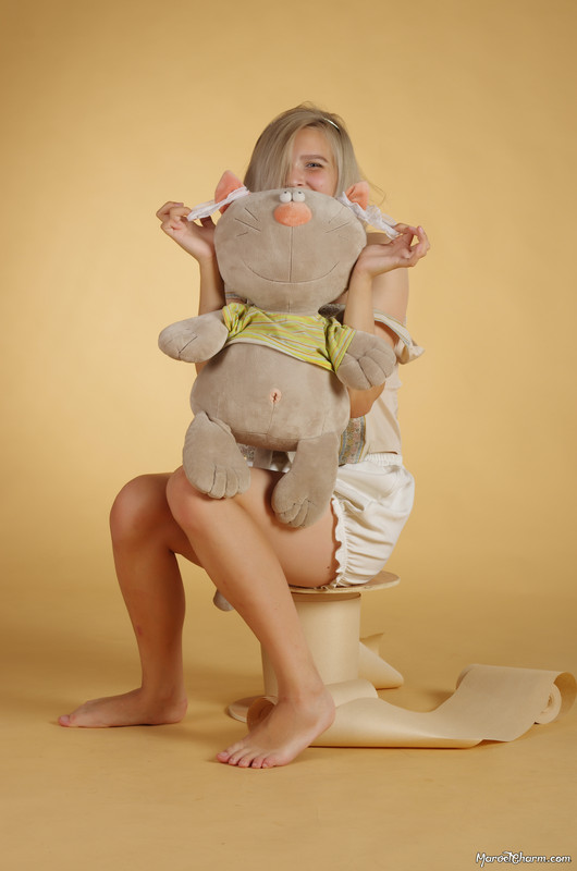 MarvelCharm_Lena-Happy-030