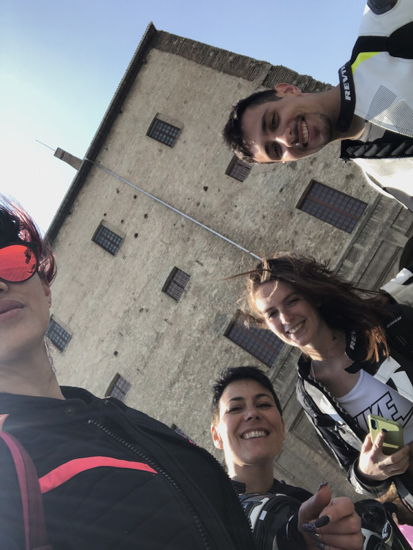 8B7EAA92-277D-4CB6-B4EF-E314F1C4495A