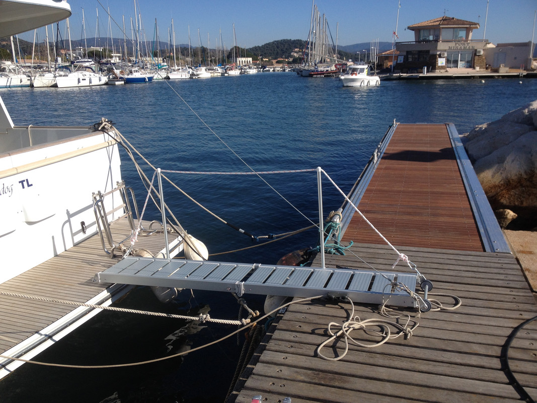 B9F97C2B-5041-4530-AAAD-065855B8C033