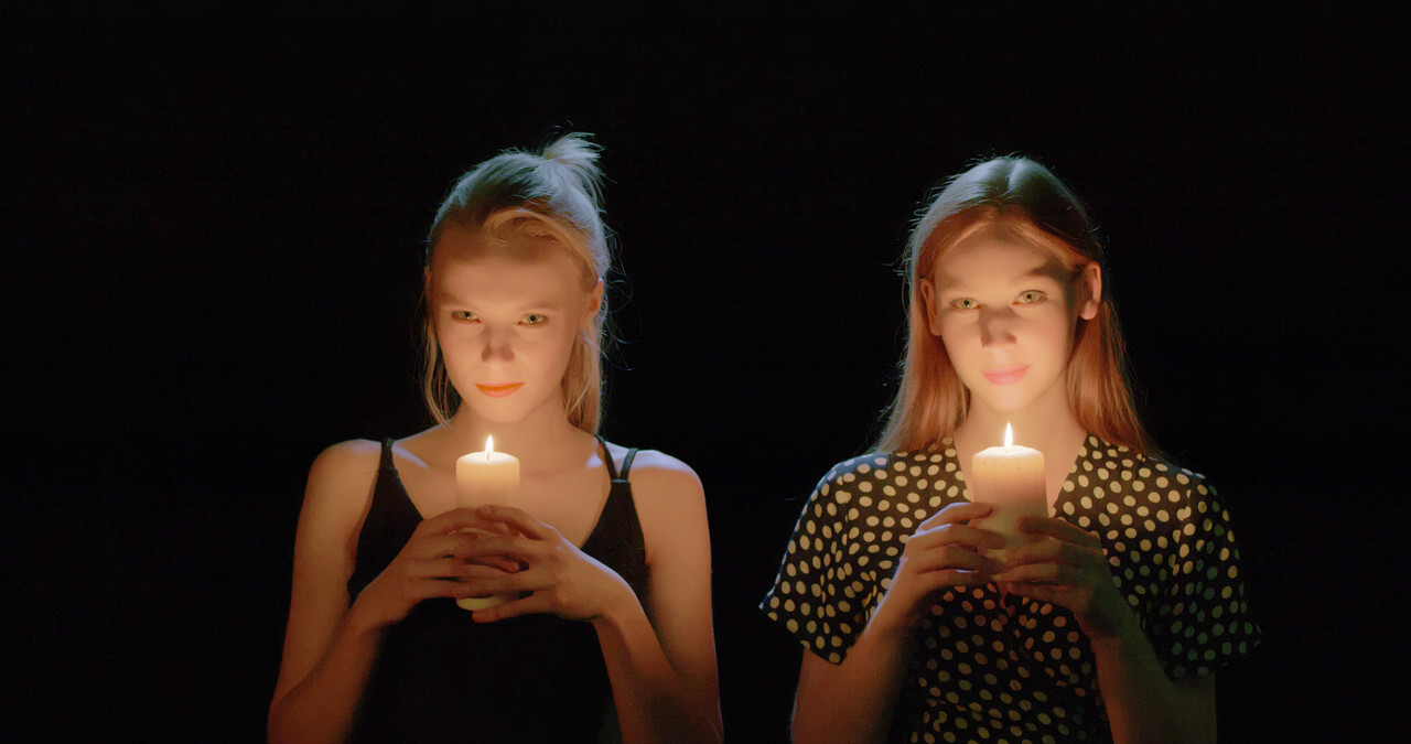 girls-in-dark-1-1-1.jpg