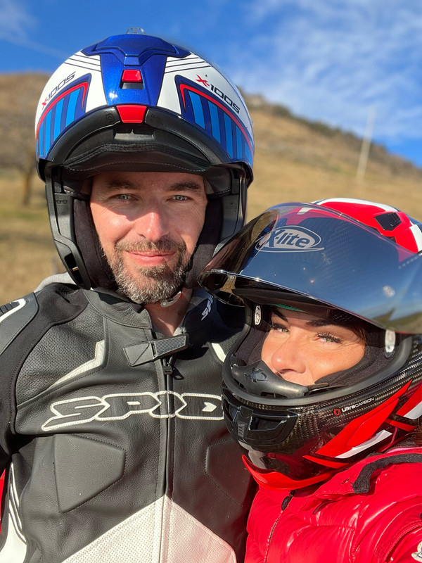 3A1B0F41-66DD-4F19-A1B1-51EF2BF64D31