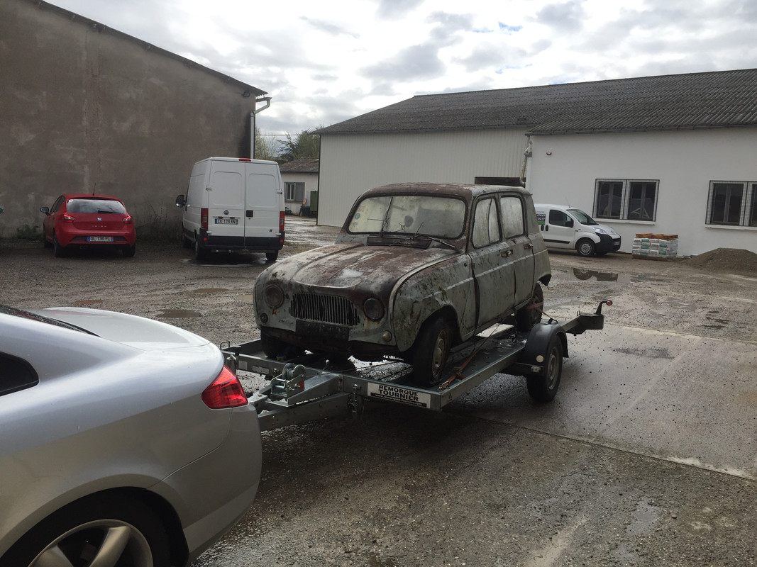 3CB33E60-40A6-498C-816B-83A1DC7ECF9E