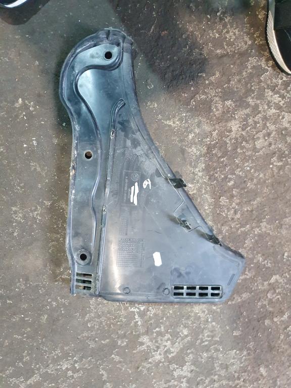 Подкрылок передний левый