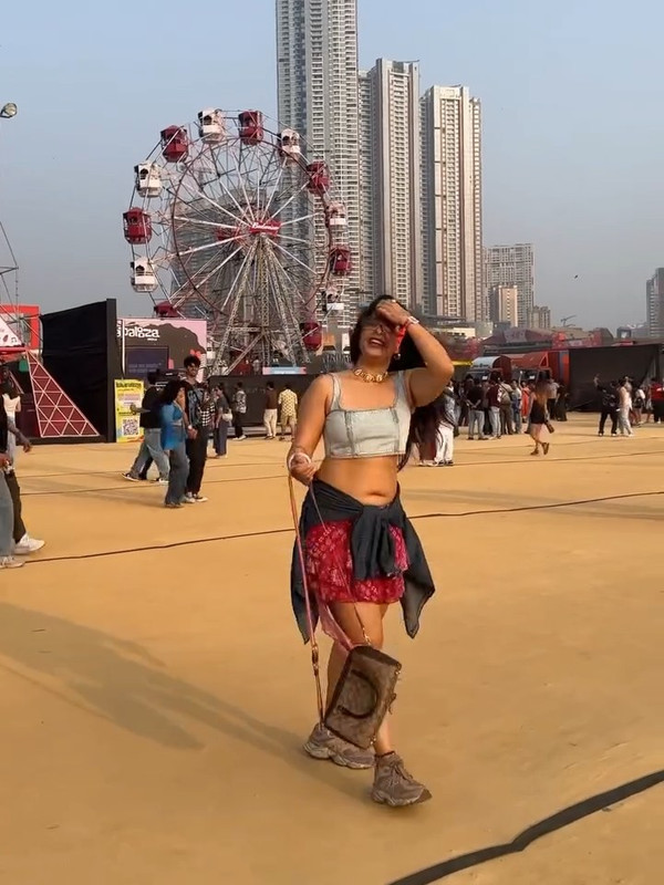 nikita sexy belly and deep navel in croptop mp4 snapshot 00 05 718