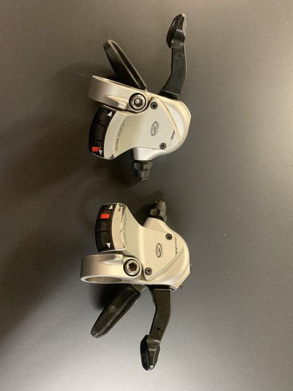 64B39FBB-CCB5-4174-A63A-05504649147F