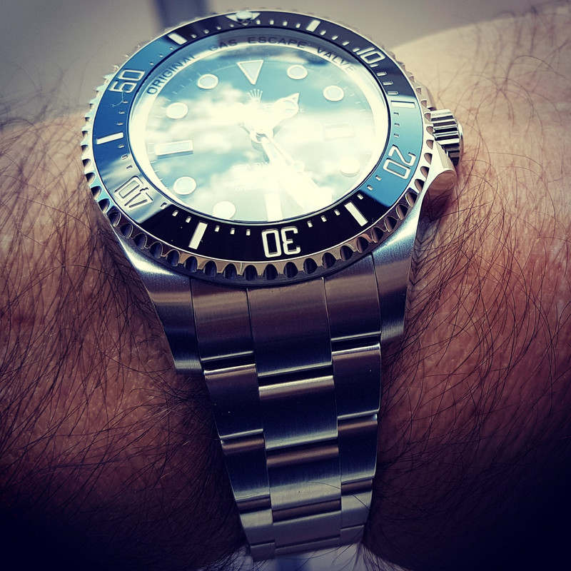 Rolex Sea-Dweller Deepsea 44mm 3900M Cal. 3135 Ref. 116660 (1)