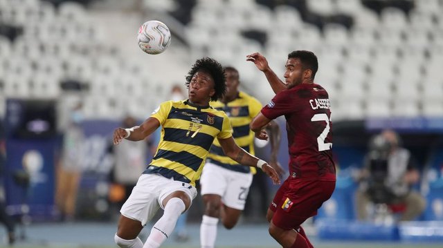 Venezuela y Ecuador empatan 2-2 Venezuela y Ecuador empatan 2-2