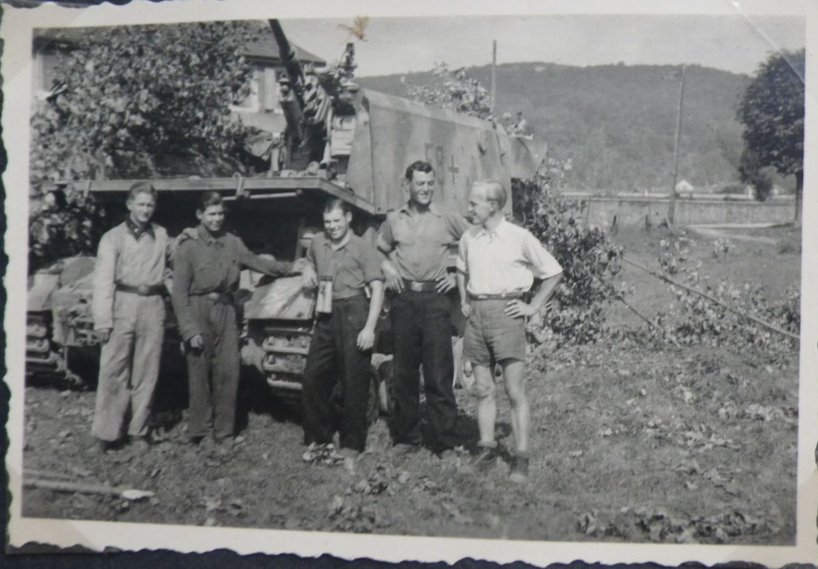 -Fotoalbum 3,7cm Flakpanzer Möbelwagen 8.Pz.R.15