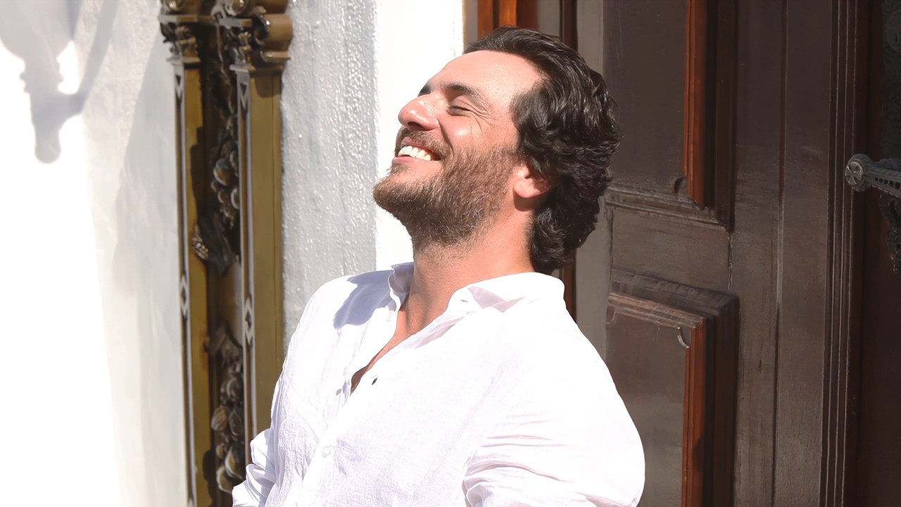 https://i.postimg.cc/6pqHsbKP/Isto-Gente-Making-of-Photoshoot-Alinne-Moraes-e-Rodrigo-Lombardi-ts-snapshot-00-37-089.jpg