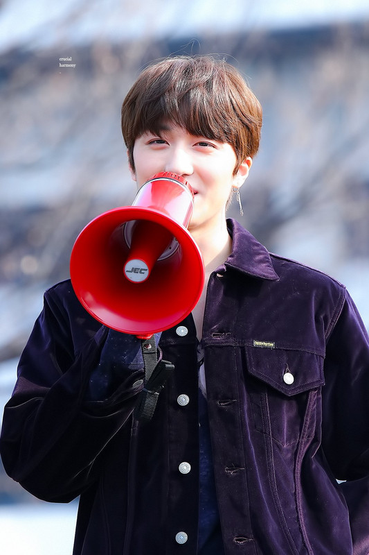 F55-AA422-2-ED0-49-B8-BECF-0-E3-FCA98-C8