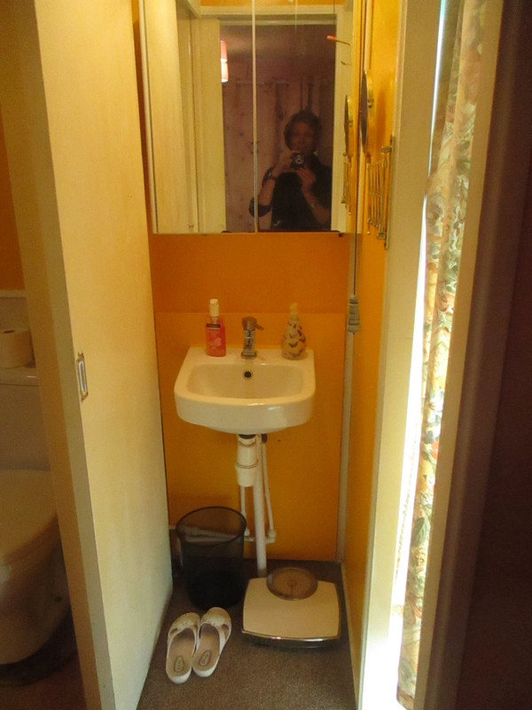 Before I fly away.... Beddy7washroom