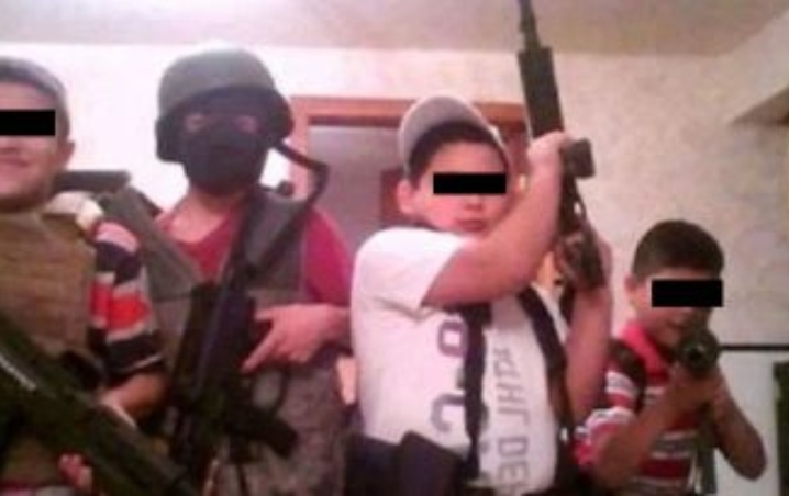 Crimen organizado recluta a niños y jóvenes en las escuelas de México